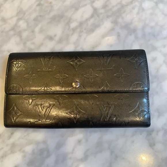 Louis Vuitton Dark Monogram Wallet - Picture 5 of 16